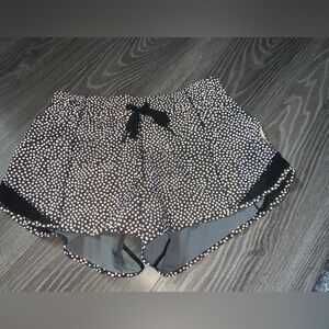 Lululemon Hotty Hot Short Long (Reflective) (4" )